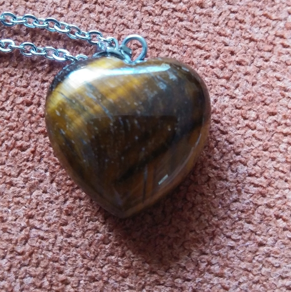 Tigers eye heart necklace - Picture 2 of 3